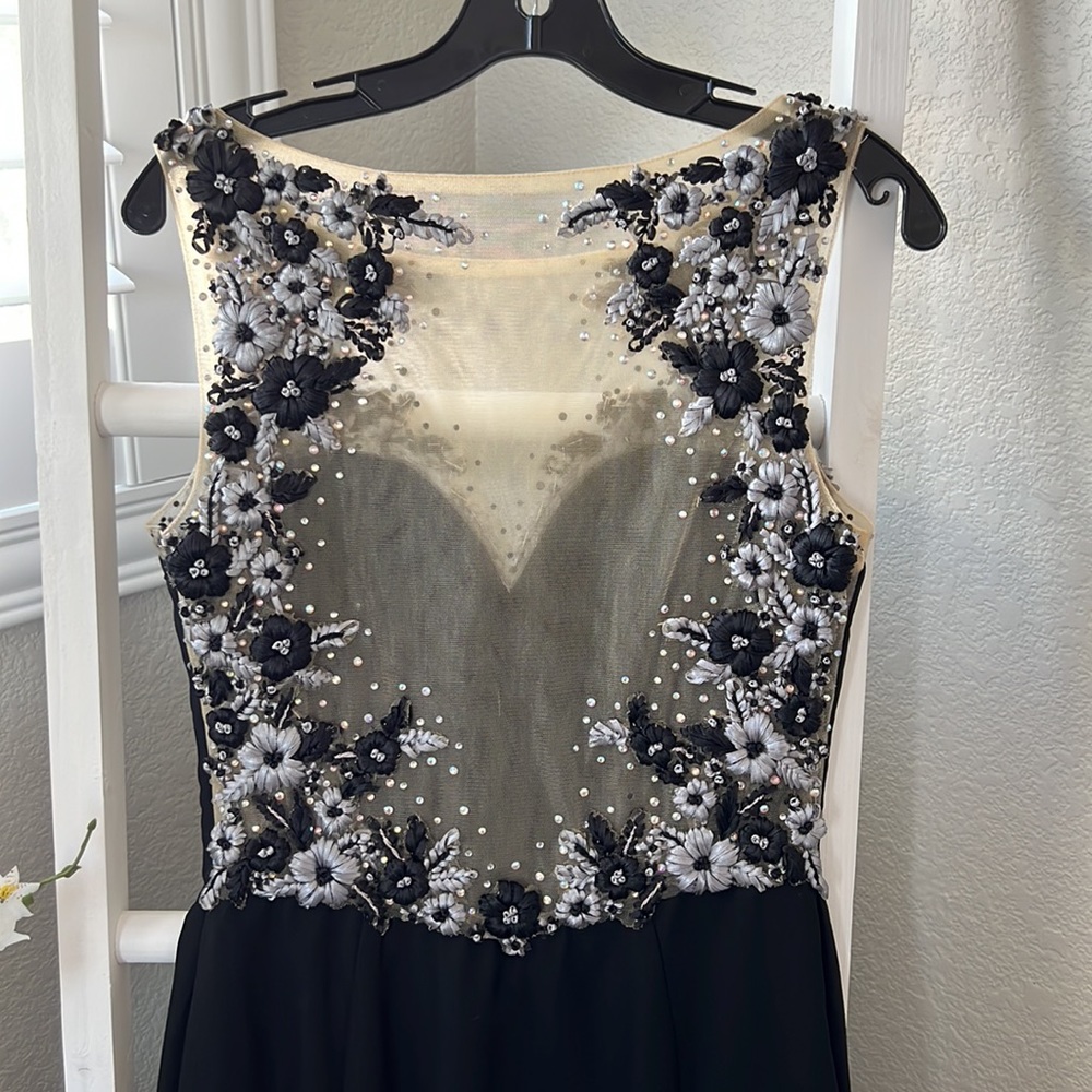 💛Camille La Vie gown💛 - Picture 8 of 13
